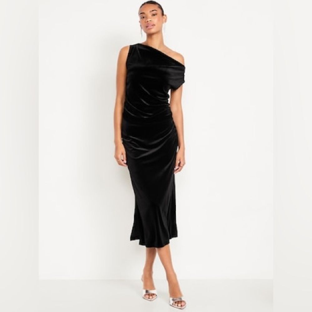 High-Waisted Ruched Velvet Midi Skirt